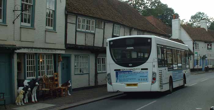 Red Rose Alexander Dennis Enviro200 OU07FKH